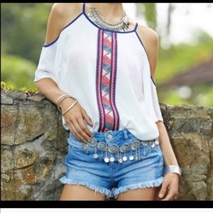 NWT Kemeiyi Fashion cold shoulder top